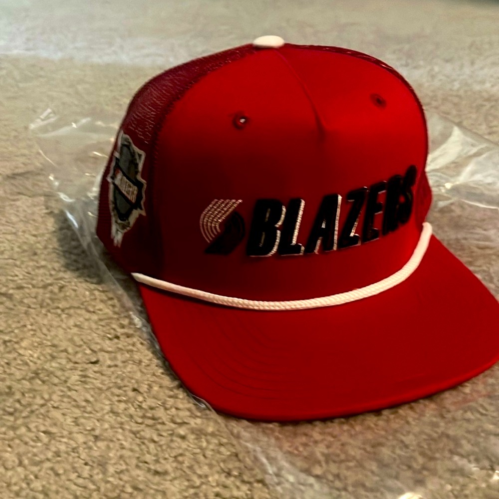 Portland trailblazers Mitchell and Ness hat